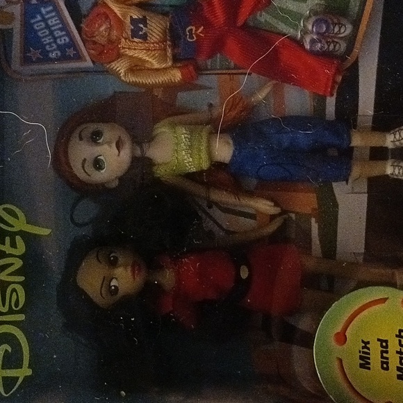 Disney Kim Possible and Monique mix and match outfits set - Picture 6 of 6